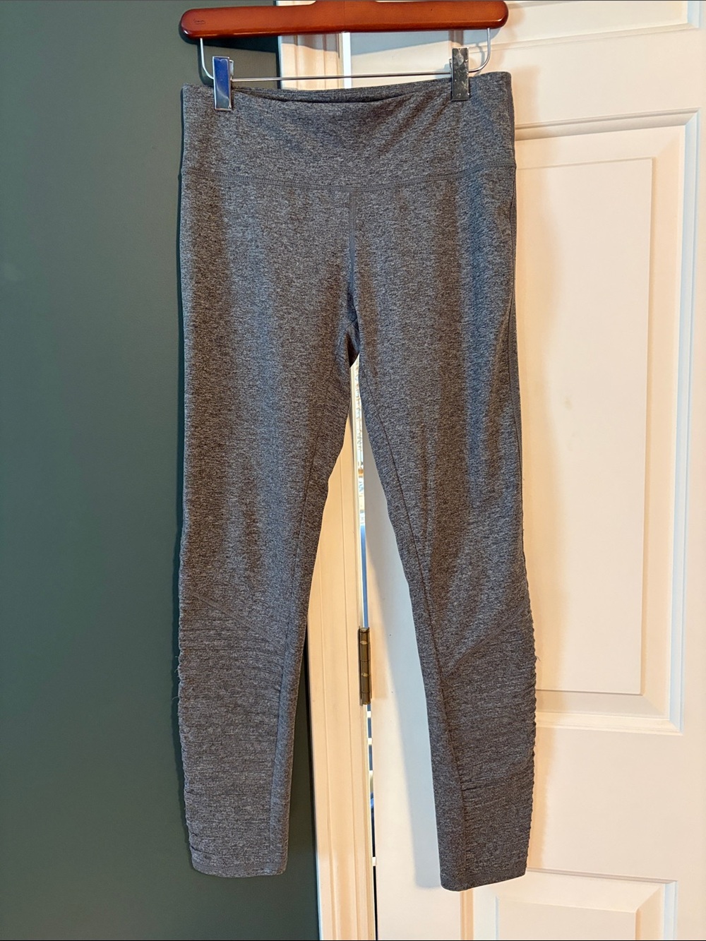 Threads 4 Thought Grey Womens Leggings